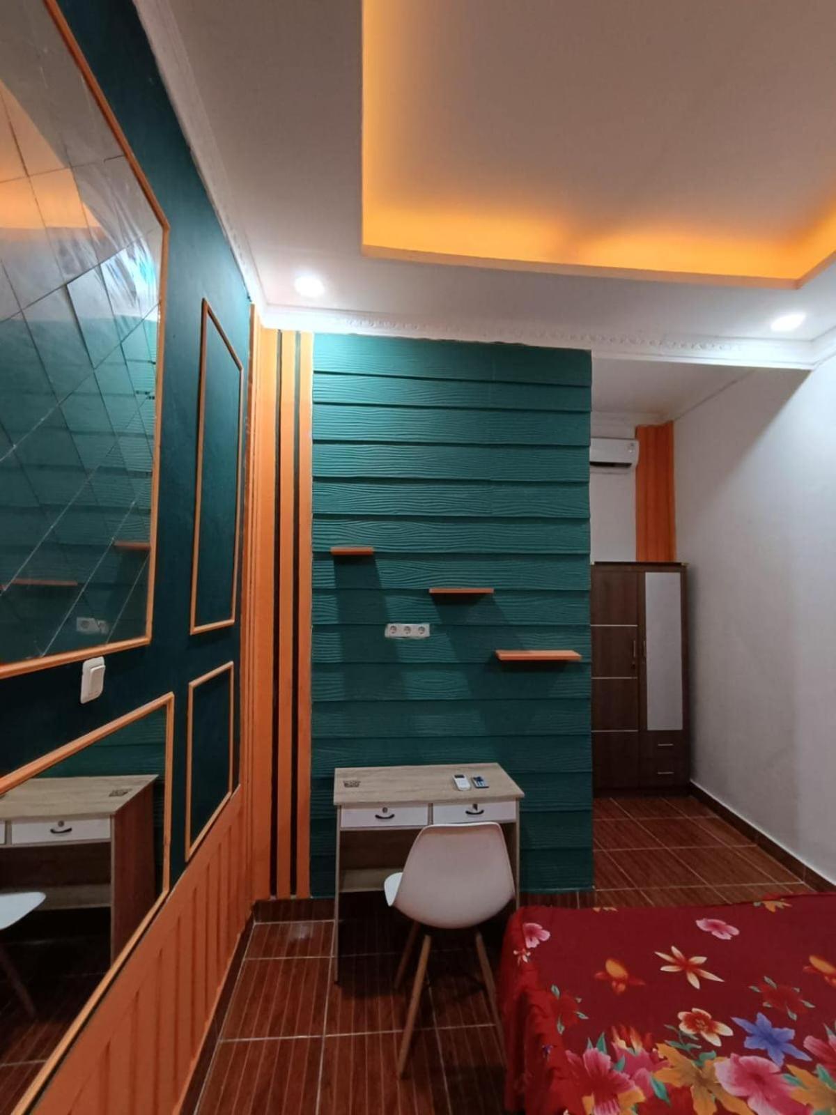 Hotel Oyo Life 92977 Neba Kost Aesthetic Peladen Exterior foto