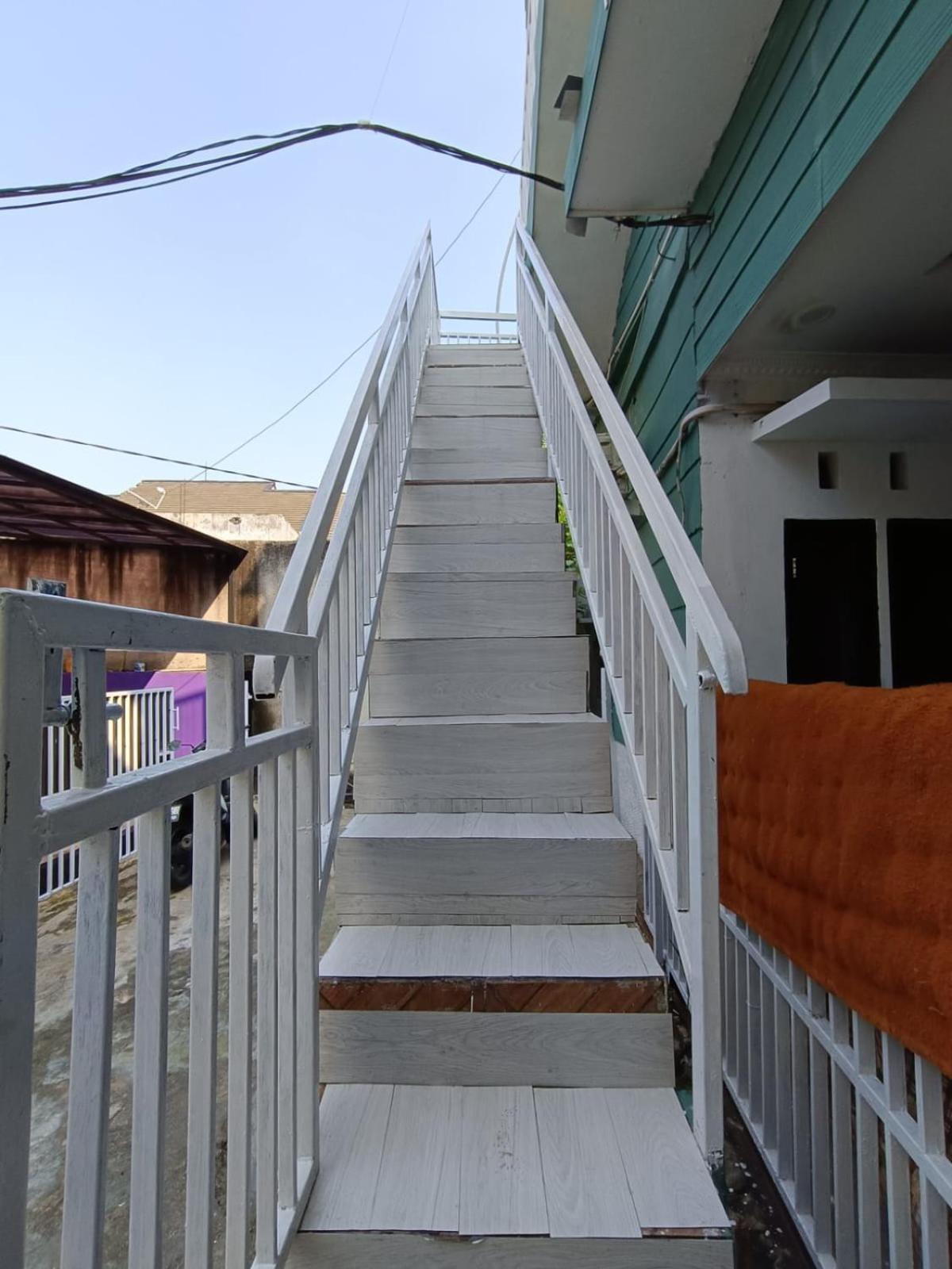 Hotel Oyo Life 92977 Neba Kost Aesthetic Peladen Exterior foto