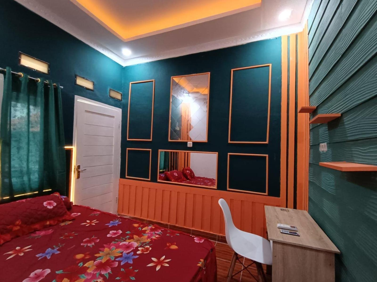 Hotel Oyo Life 92977 Neba Kost Aesthetic Peladen Exterior foto